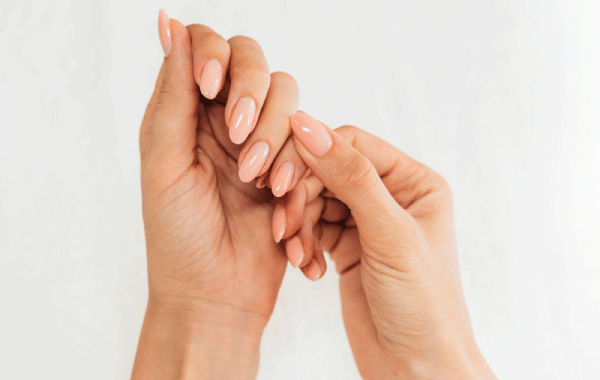 nail hygiene care flat lay - ژلیش ناخن چیست؟